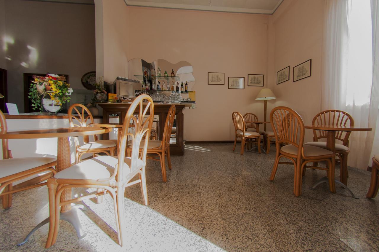 Hotel Valdinievole ลิโด ดิ กามาโยเร ภายนอก รูปภาพ