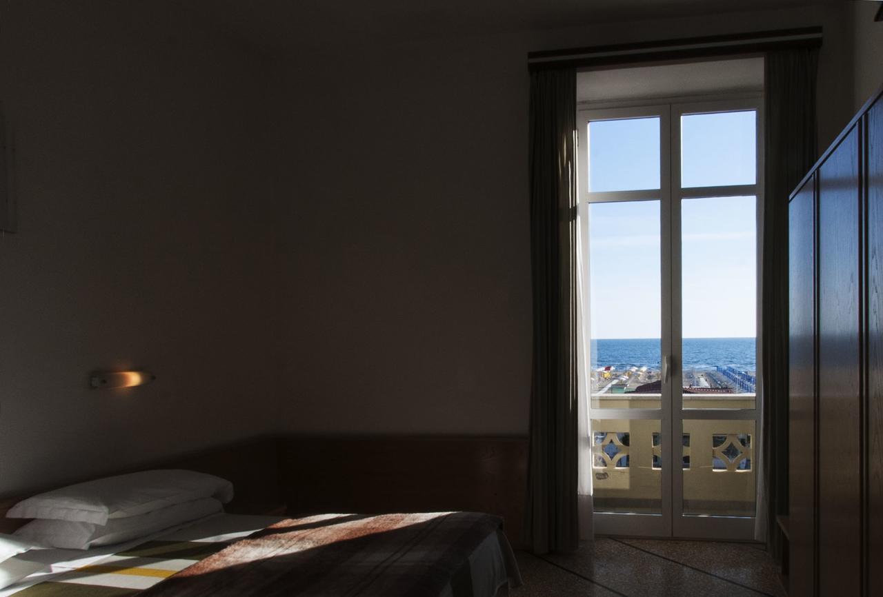 Hotel Valdinievole ลิโด ดิ กามาโยเร ภายนอก รูปภาพ