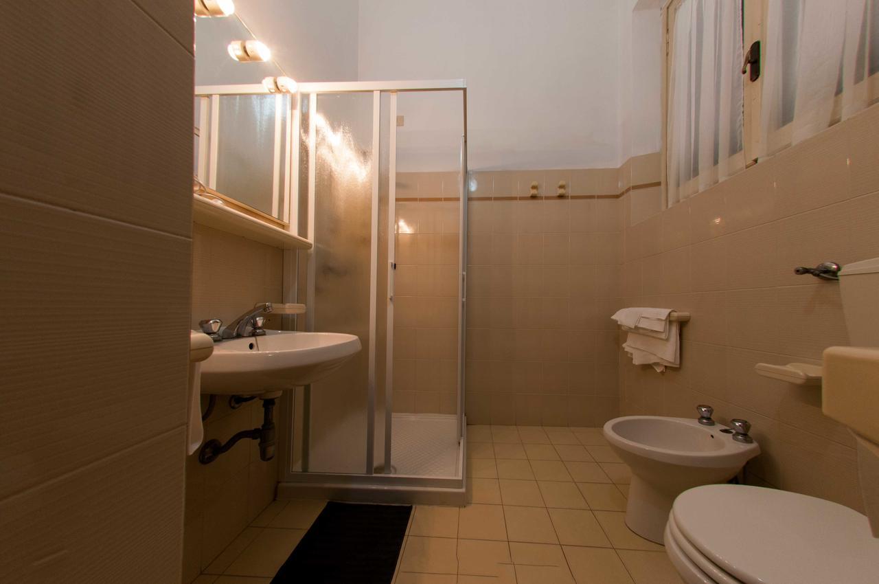 Hotel Valdinievole ลิโด ดิ กามาโยเร ภายนอก รูปภาพ